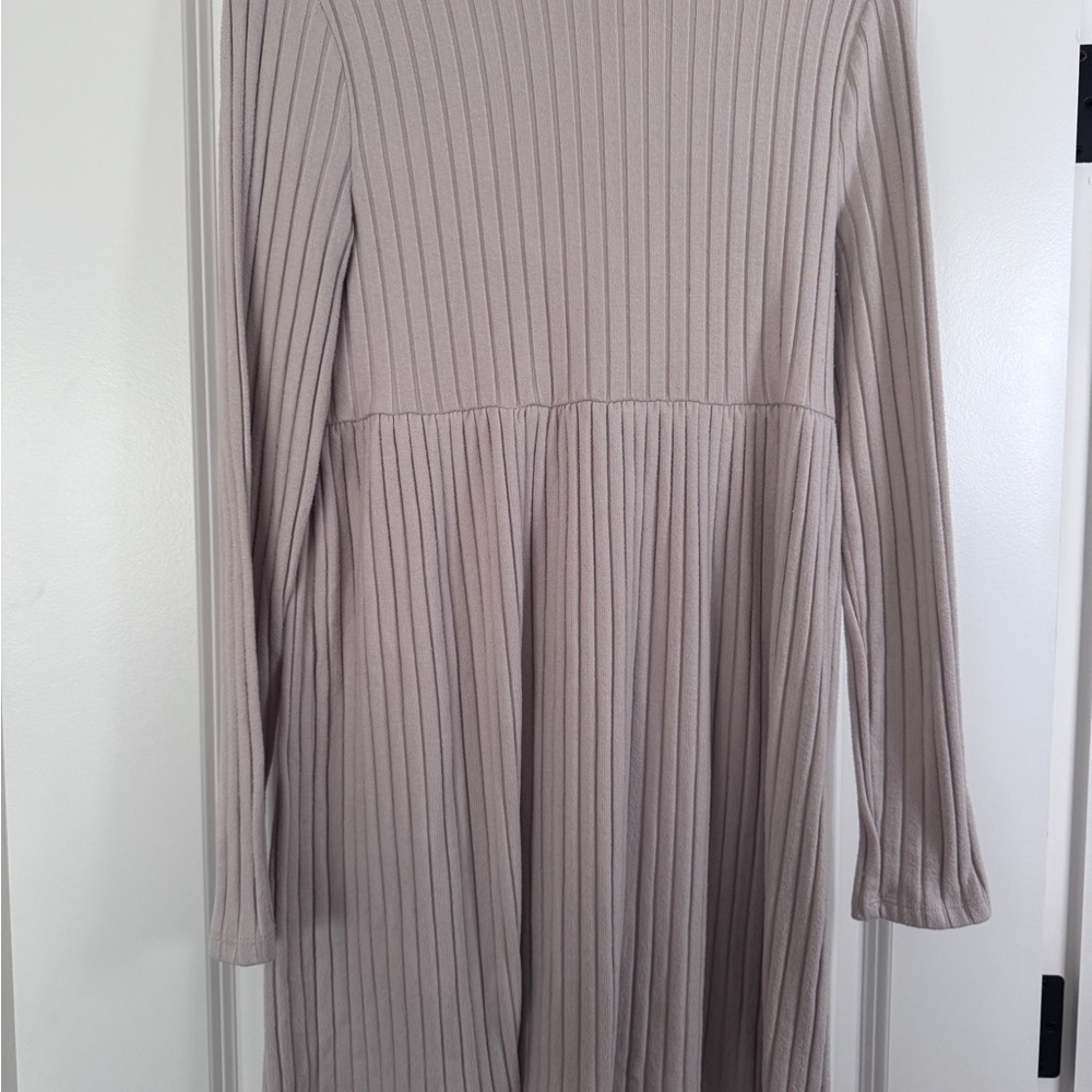 SO Ribbed Long Sleeve Dress in Soft Beige